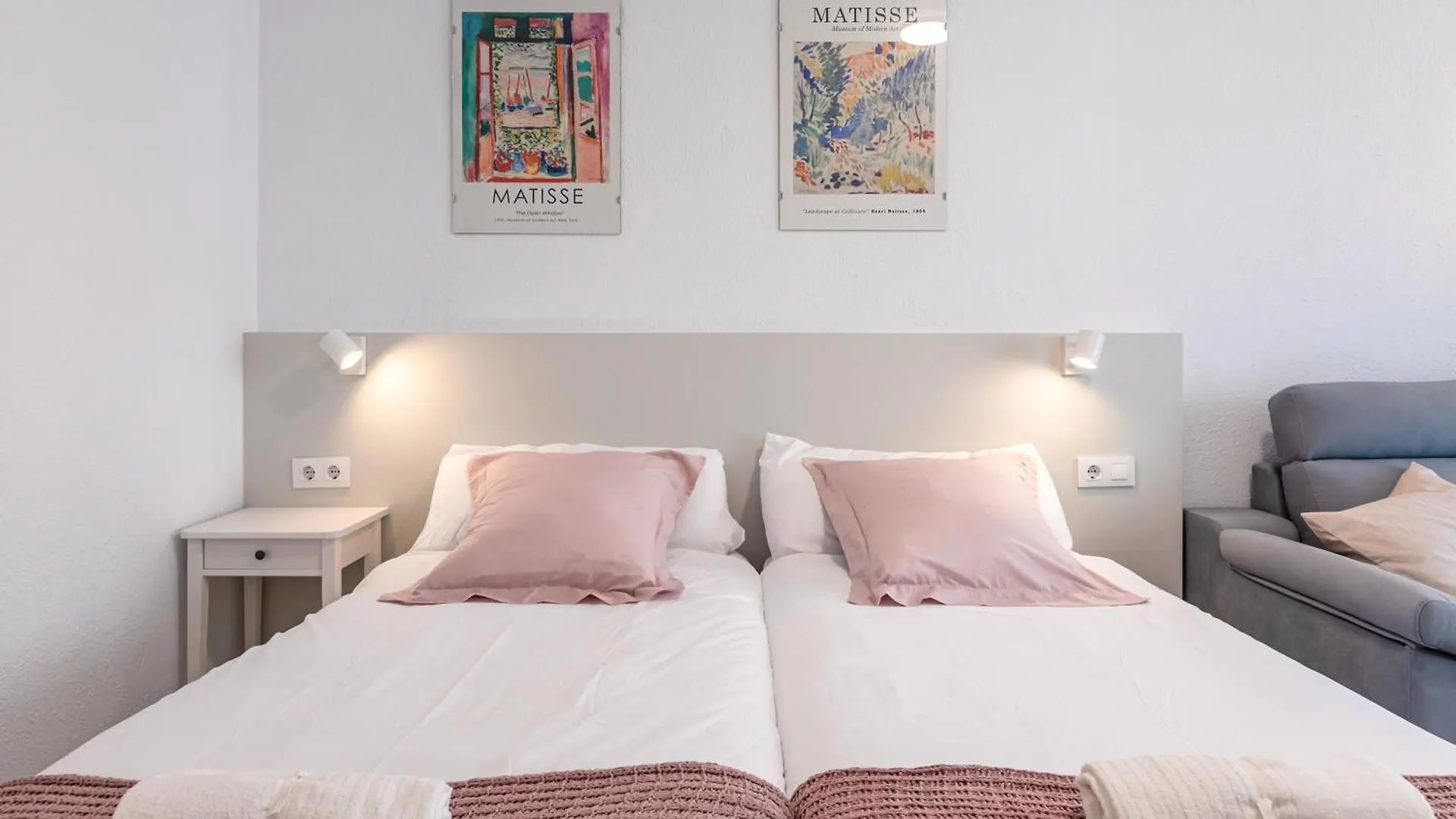 Ruby Apartment Seville Spain