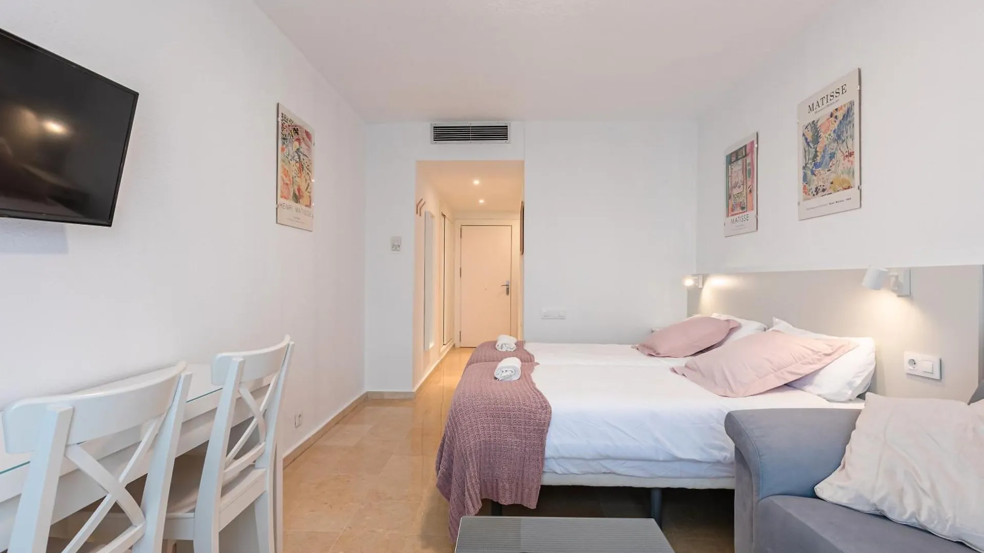 Ruby Apartment Seville Spain