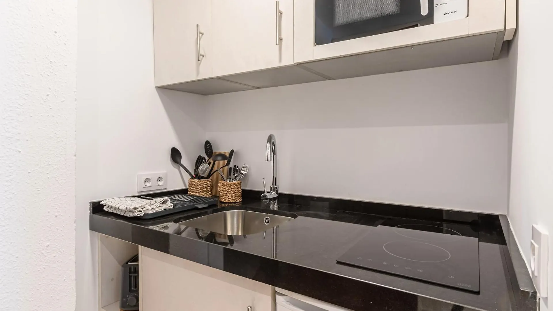 Ruby Apartment Seville